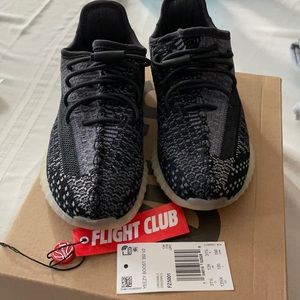 Yeezy Boost 350 V2  little Kids